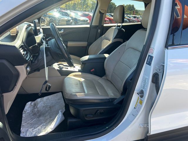 2020 Ford Escape Titanium AWD - 22941336 - 7