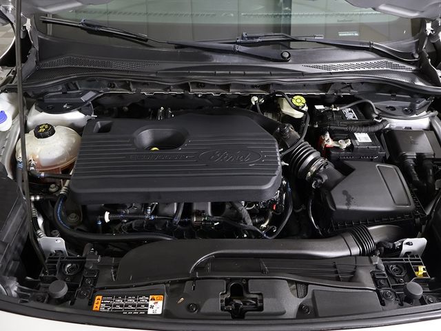 2020 Ford Escape Titanium AWD - 22941615 - 21