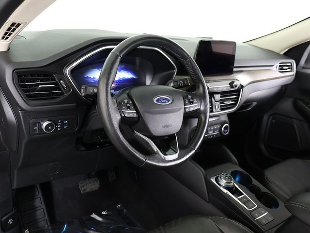 2020 Ford Escape Titanium AWD - 22941615 - 27