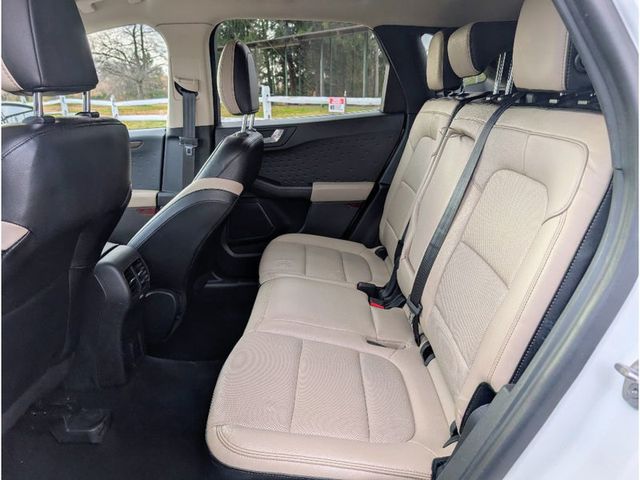 2020 Ford Escape Titanium AWD - 22945259 - 16