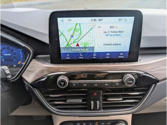 2020 Ford Escape Titanium AWD - 22945259 - 20