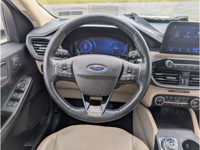 2020 Ford Escape Titanium AWD - 22945259 - 23