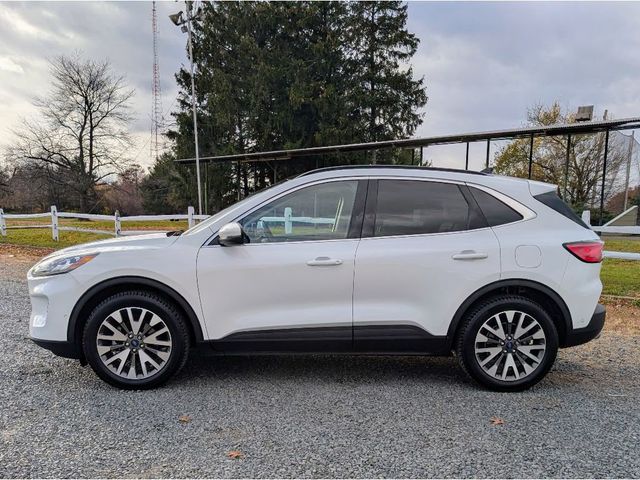 2020 Ford Escape Titanium AWD - 22945259 - 3