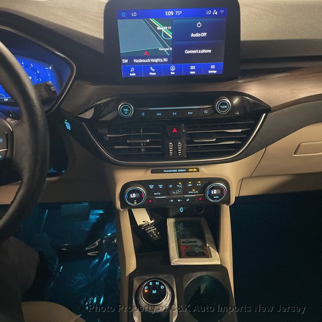 2020 Ford Escape Titanium AWD,PREMIUM PACKAGE,PANORAMA,NAV,CO-PILOT360,HEADS UP - 23014843 - 13