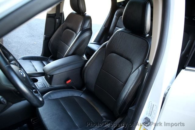 2020 Ford Escape Titanium - Photo 23