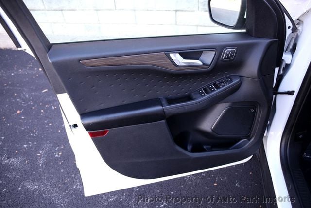 2020 Ford Escape Titanium - Photo 39