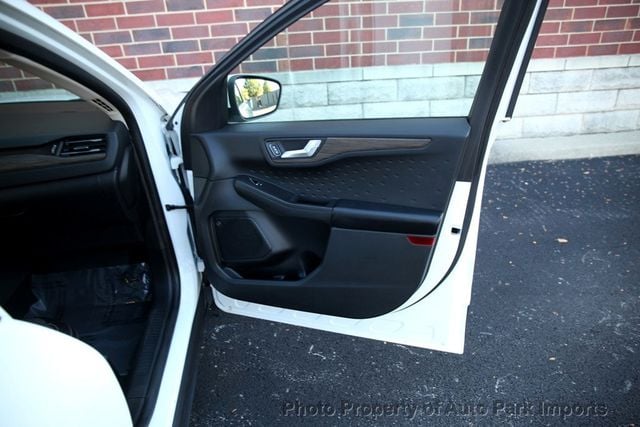 2020 Ford Escape Titanium - Photo 42