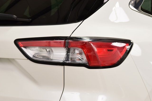 2020 Ford Escape Titanium Hybrid AWD - 22893695 - 17