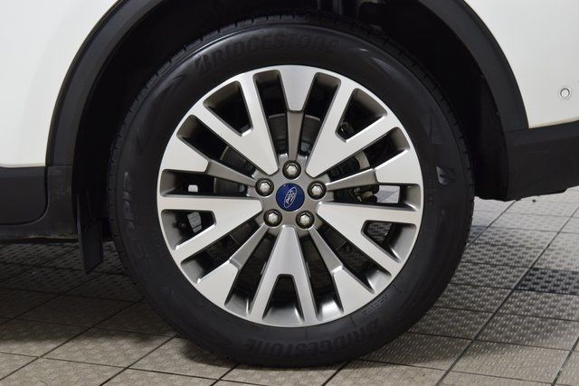 2020 Ford Escape Titanium Hybrid AWD - 22893695 - 26