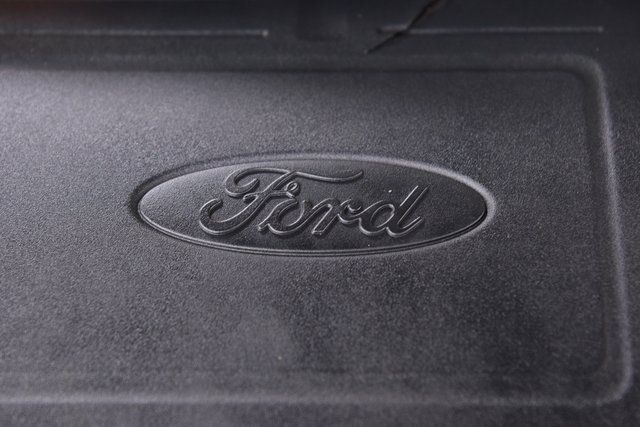 2020 Ford Escape Titanium Hybrid AWD - 22893695 - 28
