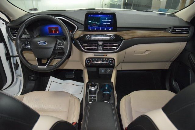 2020 Ford Escape Titanium Hybrid AWD - 22893695 - 29