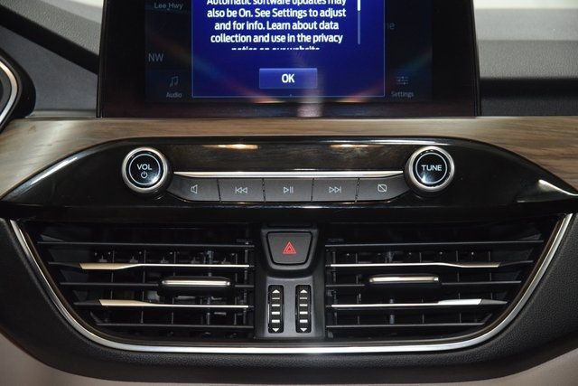 2020 Ford Escape Titanium Hybrid AWD - 22893695 - 31