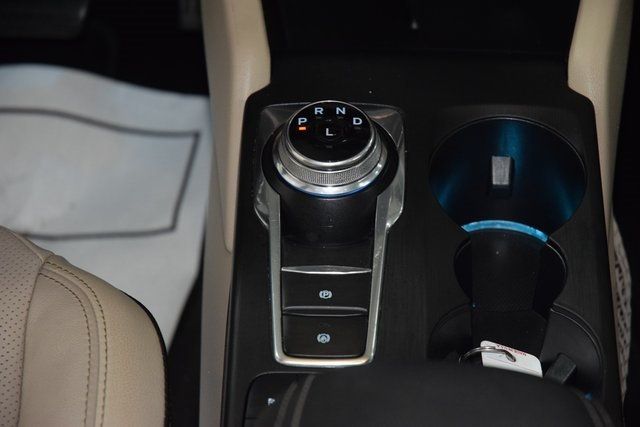 2020 Ford Escape Titanium Hybrid AWD - 22893695 - 33