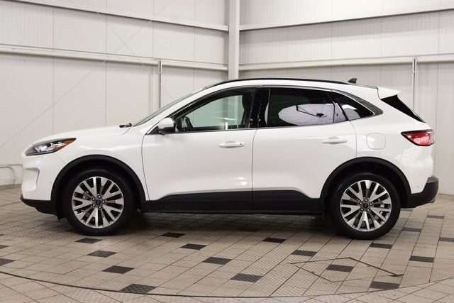 2020 Ford Escape Titanium Hybrid AWD - 22893695 - 3