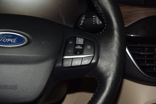 2020 Ford Escape Titanium Hybrid AWD - 22893695 - 39
