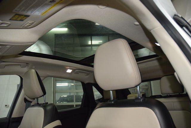 2020 Ford Escape Titanium Hybrid AWD - 22893695 - 47