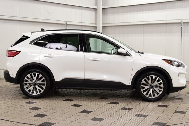 2020 Ford Escape Titanium Hybrid AWD - 22893695 - 8