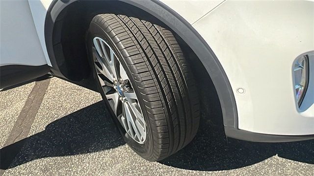 2020 Ford Escape Titanium Hybrid AWD - 22921105 - 9