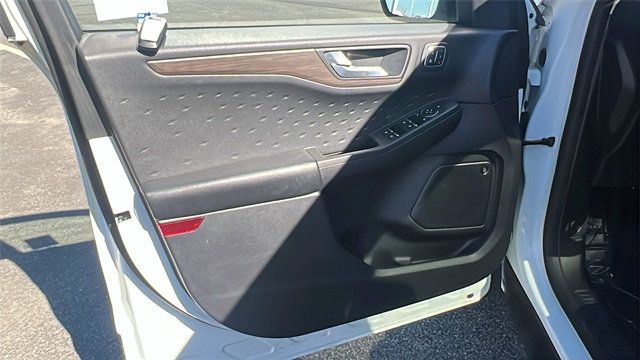 2020 Ford Escape Titanium Hybrid AWD - 22921105 - 15