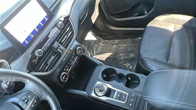 2020 Ford Escape Titanium Hybrid AWD - 22921105 - 27