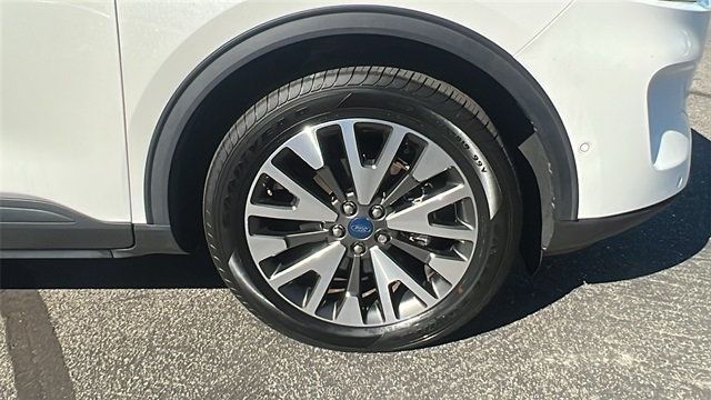 2020 Ford Escape Titanium Hybrid AWD - 22921105 - 8