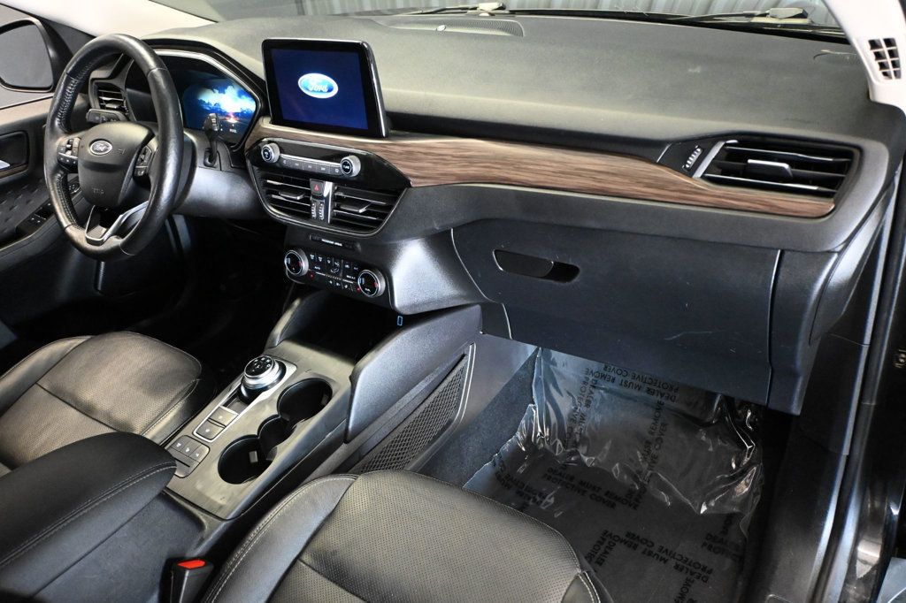 Ford Escape photo 12