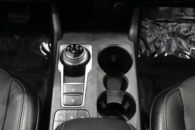 2020 Ford Escape Titanium Hybrid FWD - 23071622 - 16