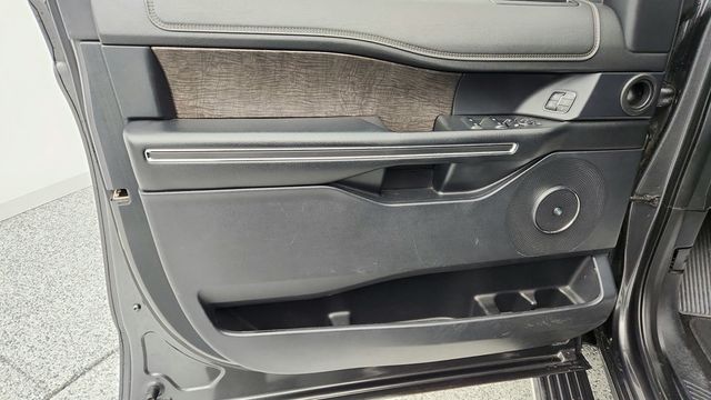 2020 Ford Expedition Limited 4x4 w/ Panoramic Vista Roof & Voice Activated Touch Nav. - 22956676 - 10