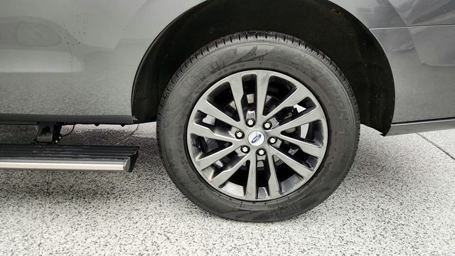 2020 Ford Expedition Limited 4x4 w/ Panoramic Vista Roof & Voice Activated Touch Nav. - 22956676 - 8