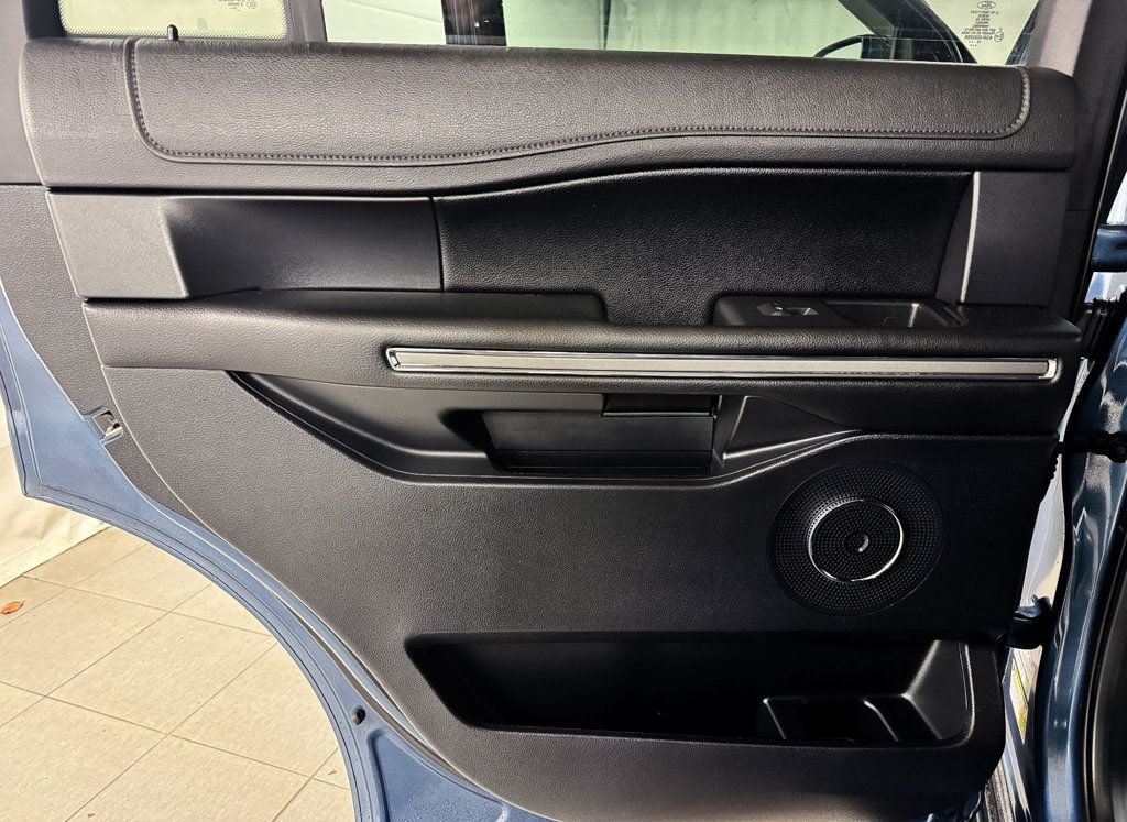 2020 Ford Expedition XLT 4WD - 22936761 - 16