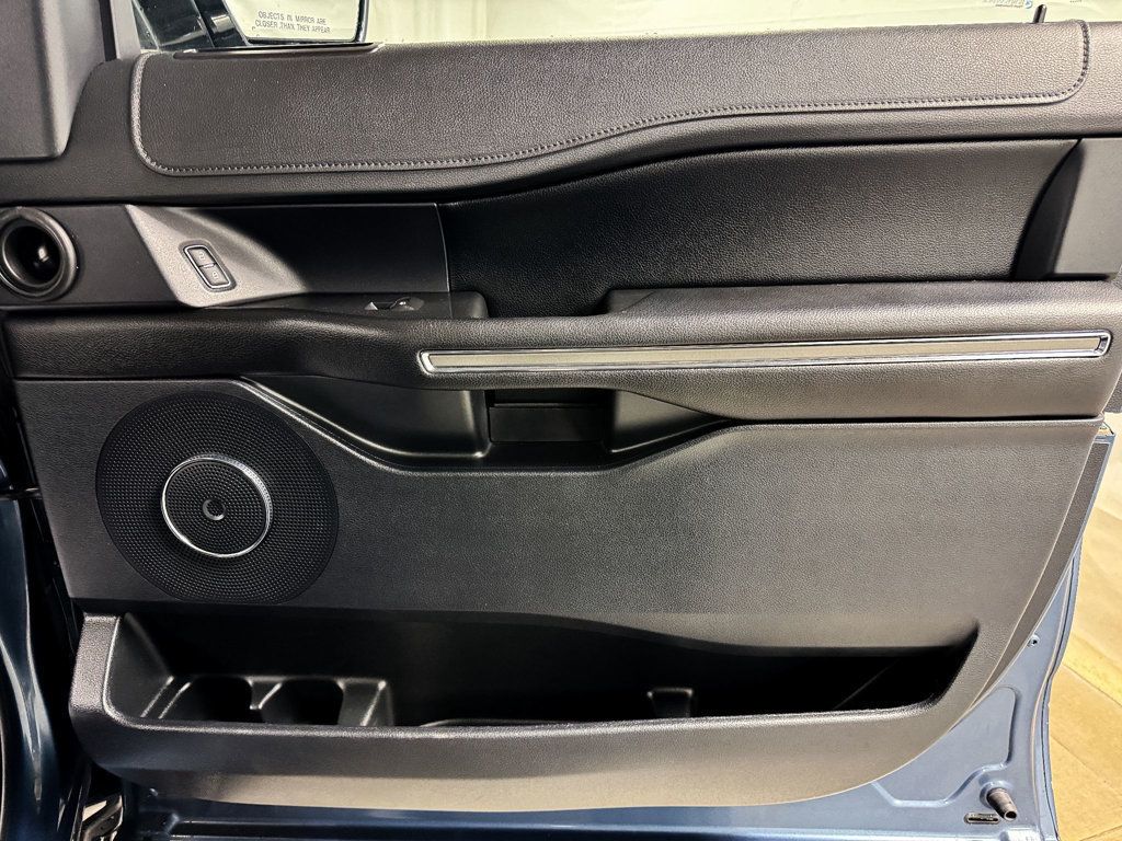 2020 Ford Expedition XLT 4WD - 22936761 - 18