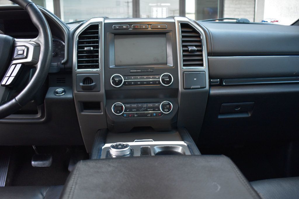 2020 Ford Expedition XLT 4x4 - 22975620 - 29