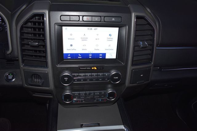 2020 Ford Expedition XLT 4x4 - 22975620 - 41