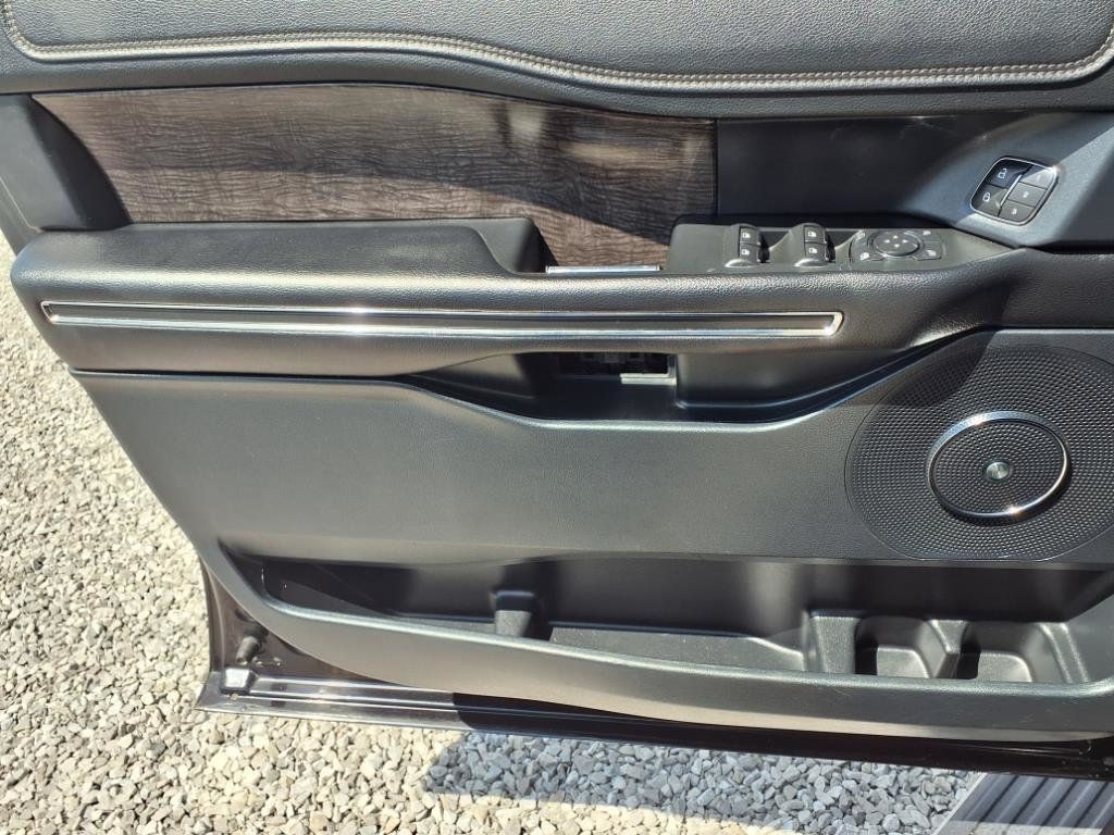 2020 Ford Expedition Max Limited 4x4 - 22943610 - 44