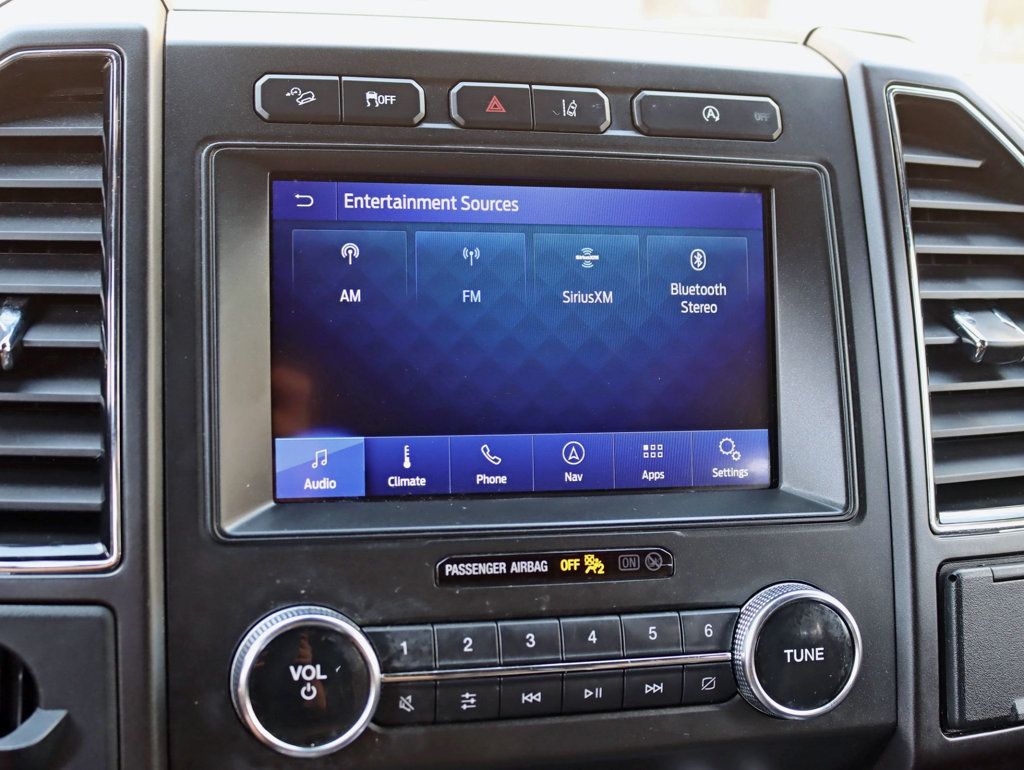 2020 Ford Expedition Max Limited 4x4 8-Passenger - 23070449 - 17