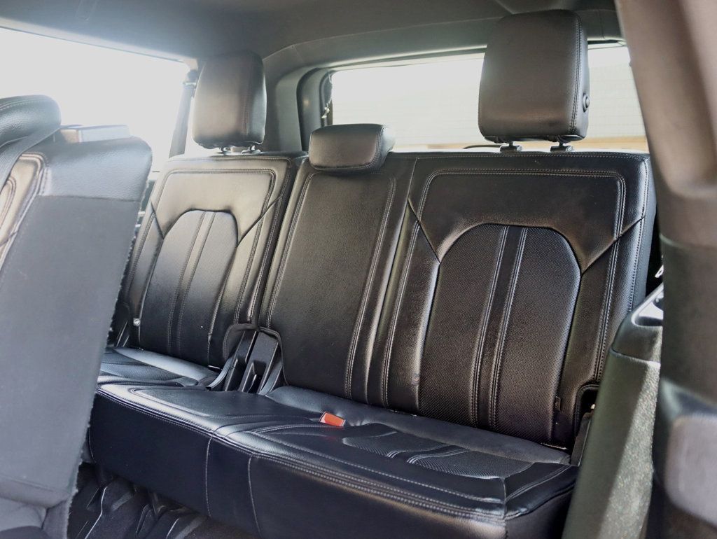 2020 Ford Expedition Max Limited 4x4 8-Passenger - 23070449 - 26