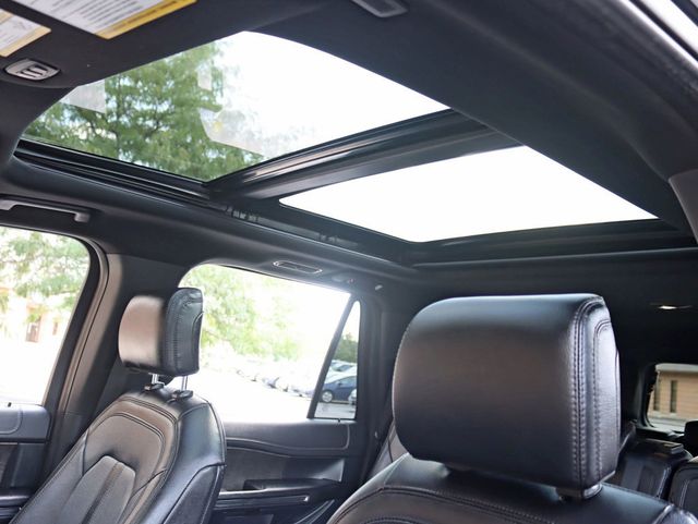 2020 Ford Expedition Max Limited 4x4 8-Passenger - 23070449 - 27