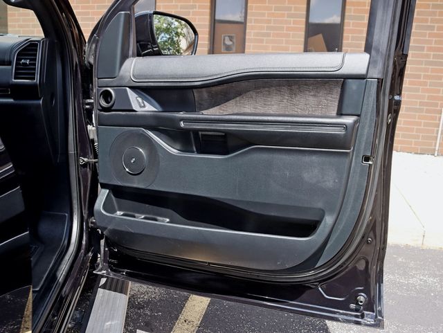 2020 Ford Expedition Max Limited 4x4 8-Passenger - 23070449 - 30