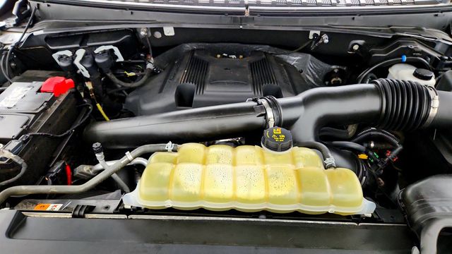 2020 Ford Expedition Max Limited 4x4 w/ Equipment Group 303A & 2nd Row Bucket Seats - 23029489 - 29