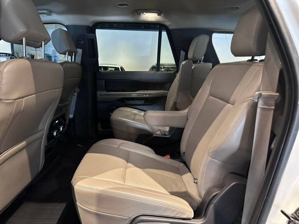 2020 Ford Expedition Max LocalTrade/XLT/4x4/CaptainsChairs/Htd&CldSeats/RemoteStart/NAV - 22725958 - 21