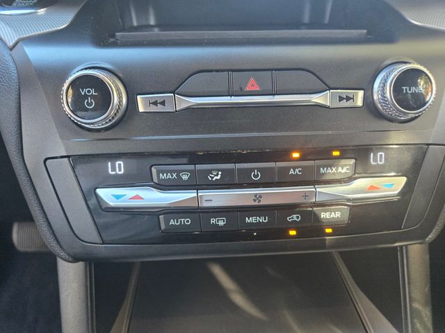 2020 Ford Explorer  - 22938434 - 16