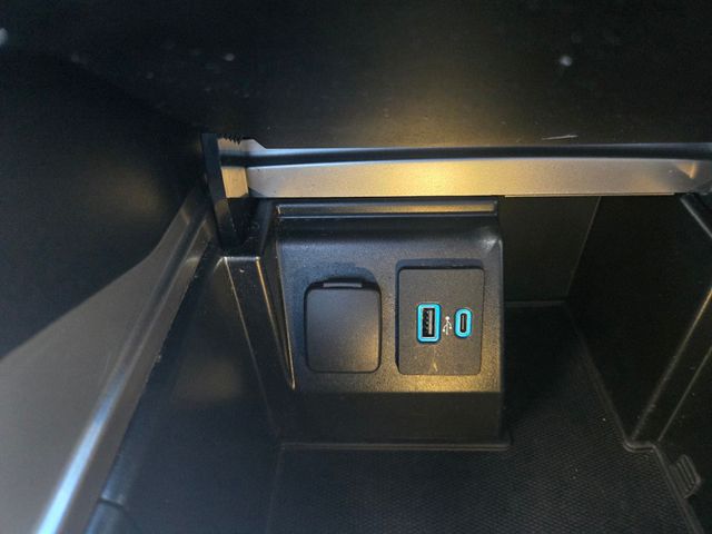 2020 Ford Explorer  - 22938434 - 17