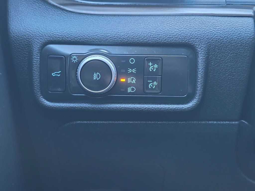 2020 Ford Explorer Limited - 22952415 - 13