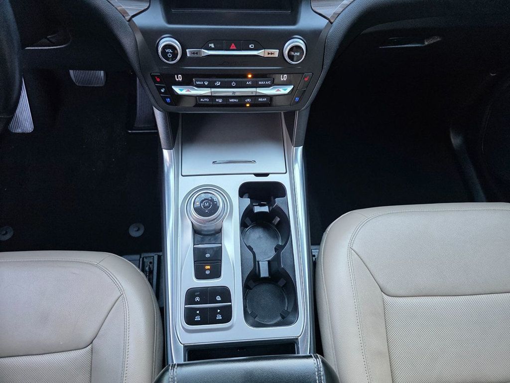 2020 Ford Explorer Limited - 22952415 - 20