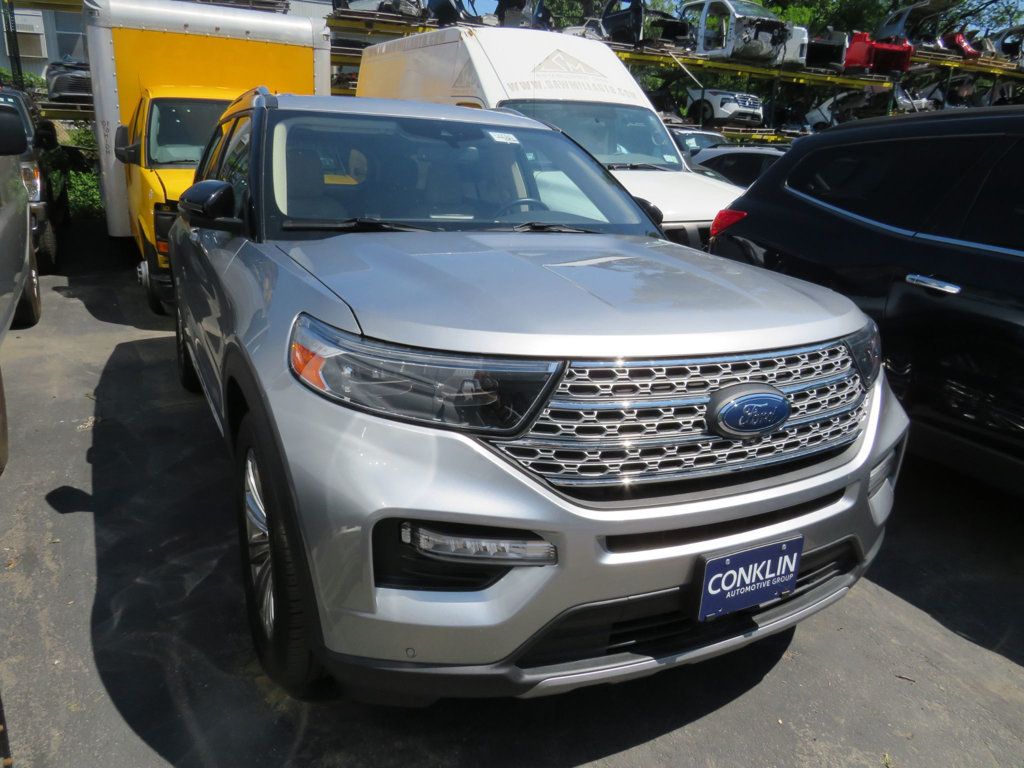 Ford Explorer photo 4
