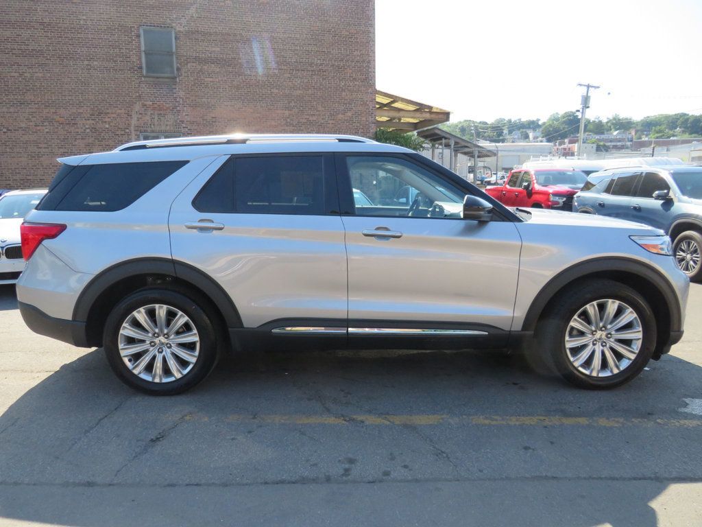 Ford Explorer photo 6