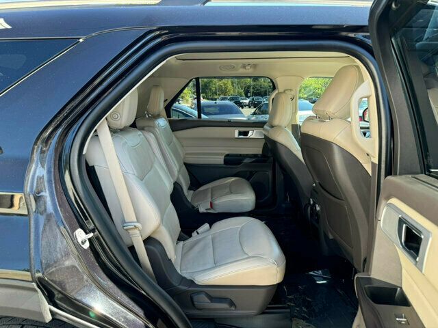 2020 Ford Explorer LocalTrade/Platinum/4WD/Heated&CooledSeats/BackupCamera/NAV - 22622364 - 16