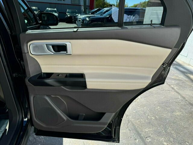 2020 Ford Explorer LocalTrade/Platinum/4WD/Heated&CooledSeats/BackupCamera/NAV - 22622364 - 17