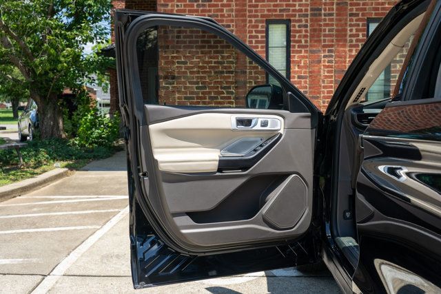 2020 Ford Explorer Local Trade/Platinum Pkg/Heated&Cooled Massaging Seats/Pano Roof - 23034244 - 17