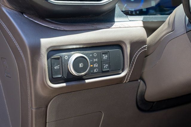 2020 Ford Explorer Local Trade/Platinum Pkg/Heated&Cooled Massaging Seats/Pano Roof - 23034244 - 36
